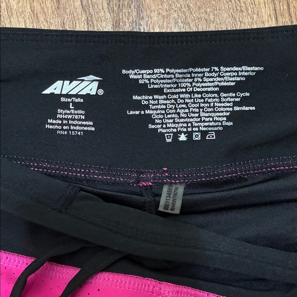 Avia Vibrant Pink and Black Sports Shorts Pre owned Like new condition - Picture 4 of 8